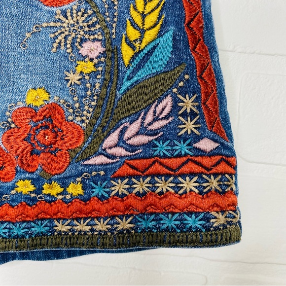 Sneak Peek Womens Embroidered Denim Mini Skirt Size Small - Picture 3 of 12
